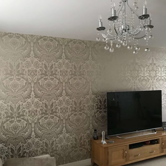 wallpapering-9